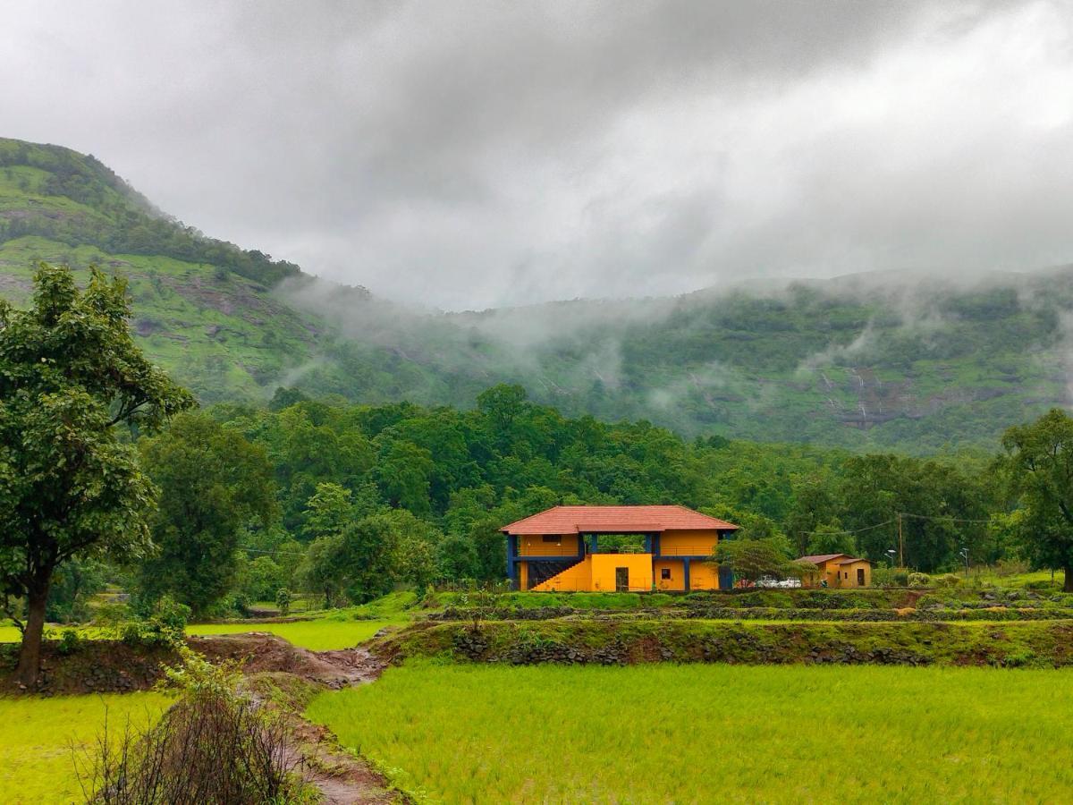 Vila King'S Landing Karjat Exteriér fotografie