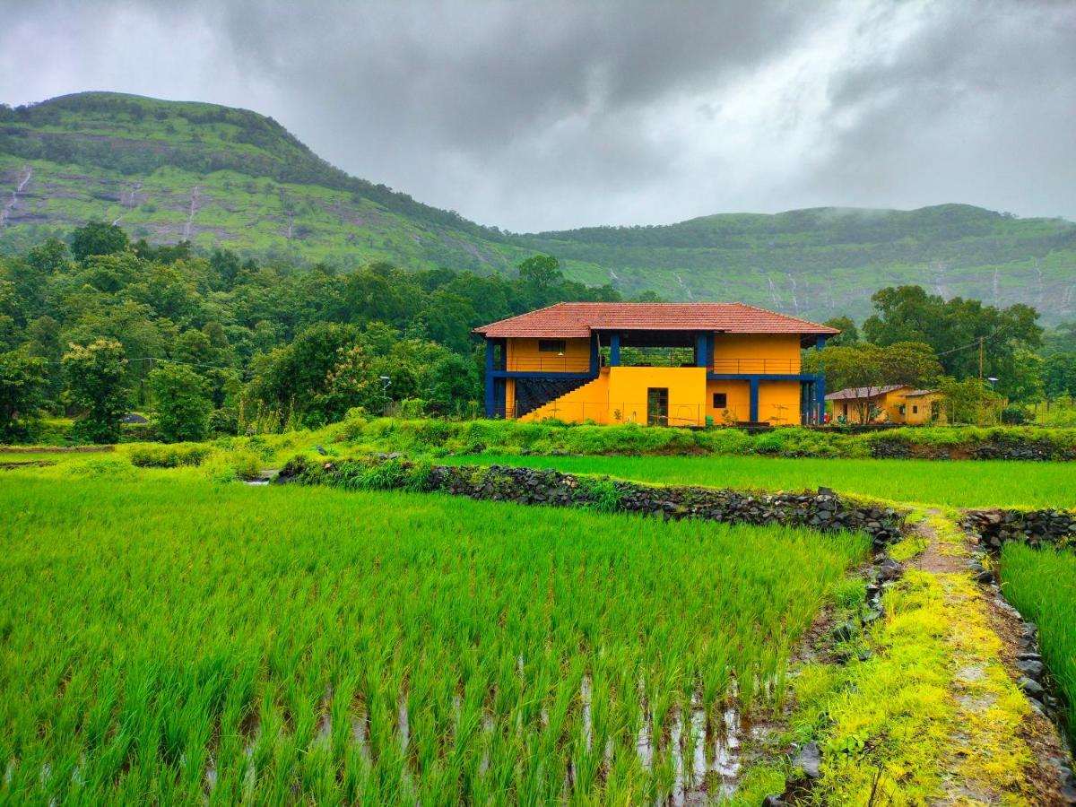 Vila King'S Landing Karjat Exteriér fotografie